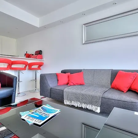 Moderne Avec Vue Mer Sur La Croisette Appartement Cannes